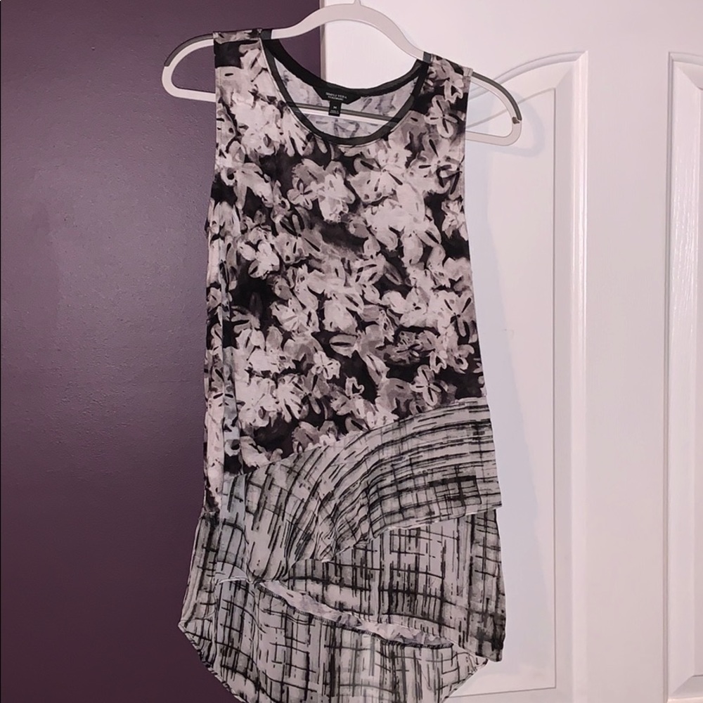 Simply Vera wang tunic top